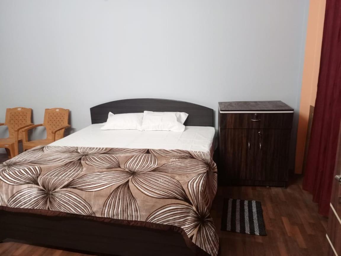 Shri Niwas Homestay Ayodhya Luaran gambar